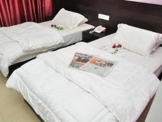 Ct Hotel Sitiawan Exterior foto